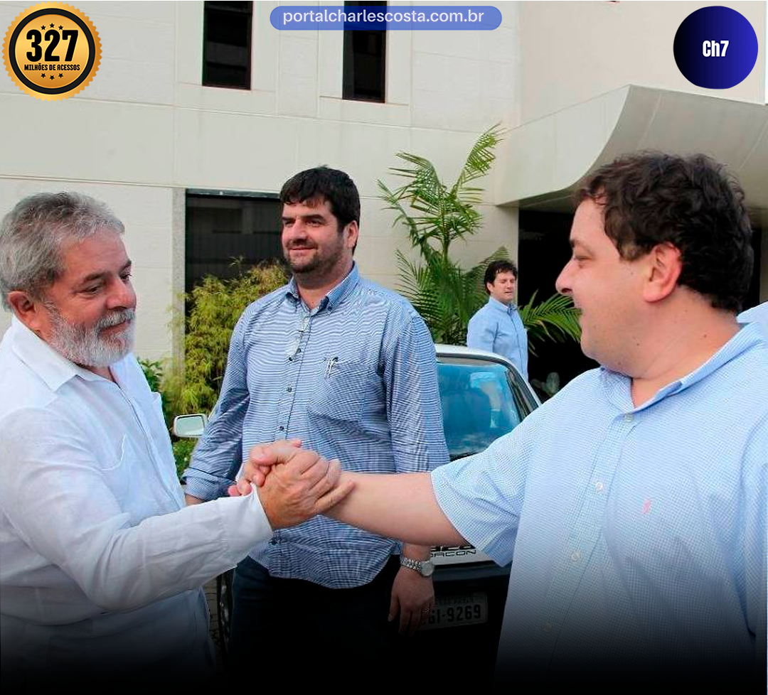 de mãos dadas Lula e Lulinha