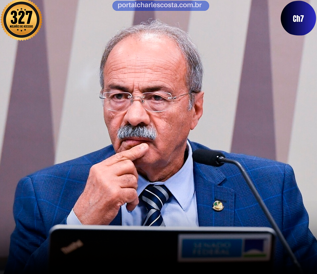 Senador Chico Rodrigues observando sentença