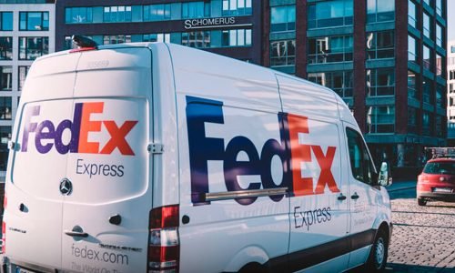 vamda Fedex saindo para entrega