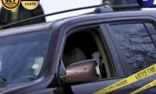 carro com vidro aberto encontrado pela polícia de Mineápolis