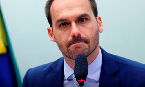 Polícia-Federal-determina-retorno-de-Eduardo-Bolsonaro-ao-cargo-de-escrivão-