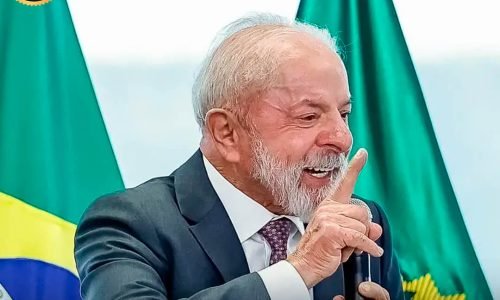 lula diz que salário mínimo no brasil é “muito baixo” durante cerimônia na casa da moeda (1)
