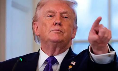 trump ameaça retaliação contra dinamarca se groenlândia não for vendida aos eua